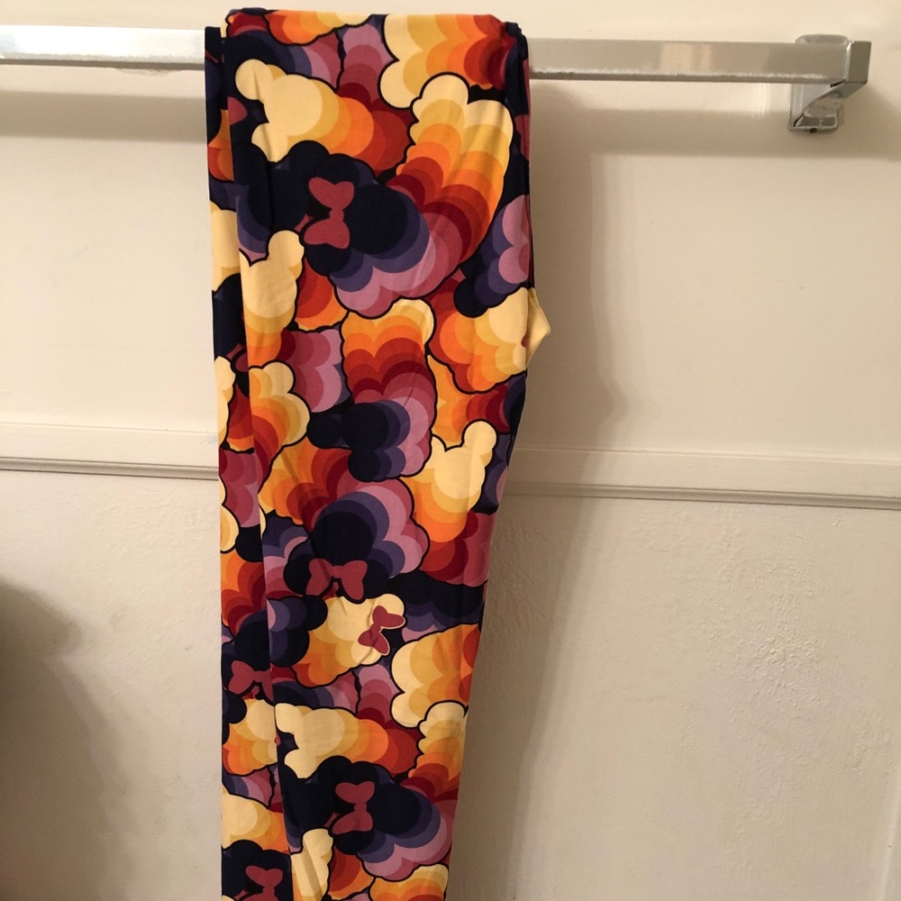 Lularoe OS Disney Minnie leggings